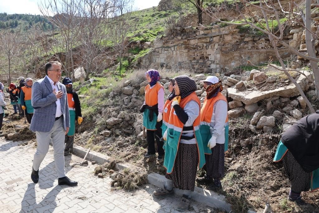 Nevşehir’de kent ormanı yenileniyor