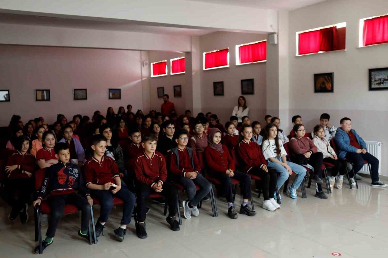 Depremzede çocuklara yönelik moral etkinlikleri sürüyor