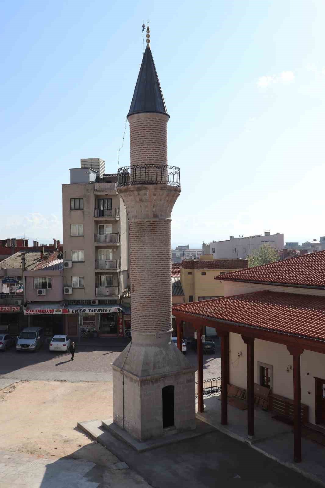 Kırkağaç Karaosmanzade Camii yeniden ibadete açılıyor