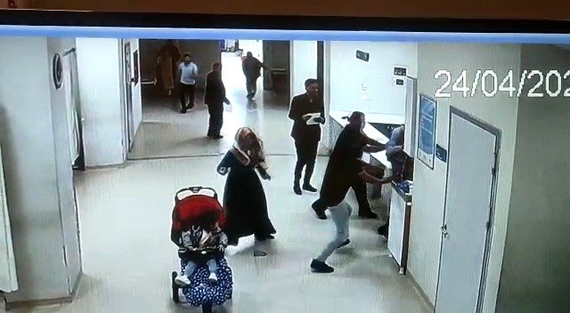 Şanlıurfa’da sağlık çalışanlarına tekmeli yumruklu saldırı kamerada