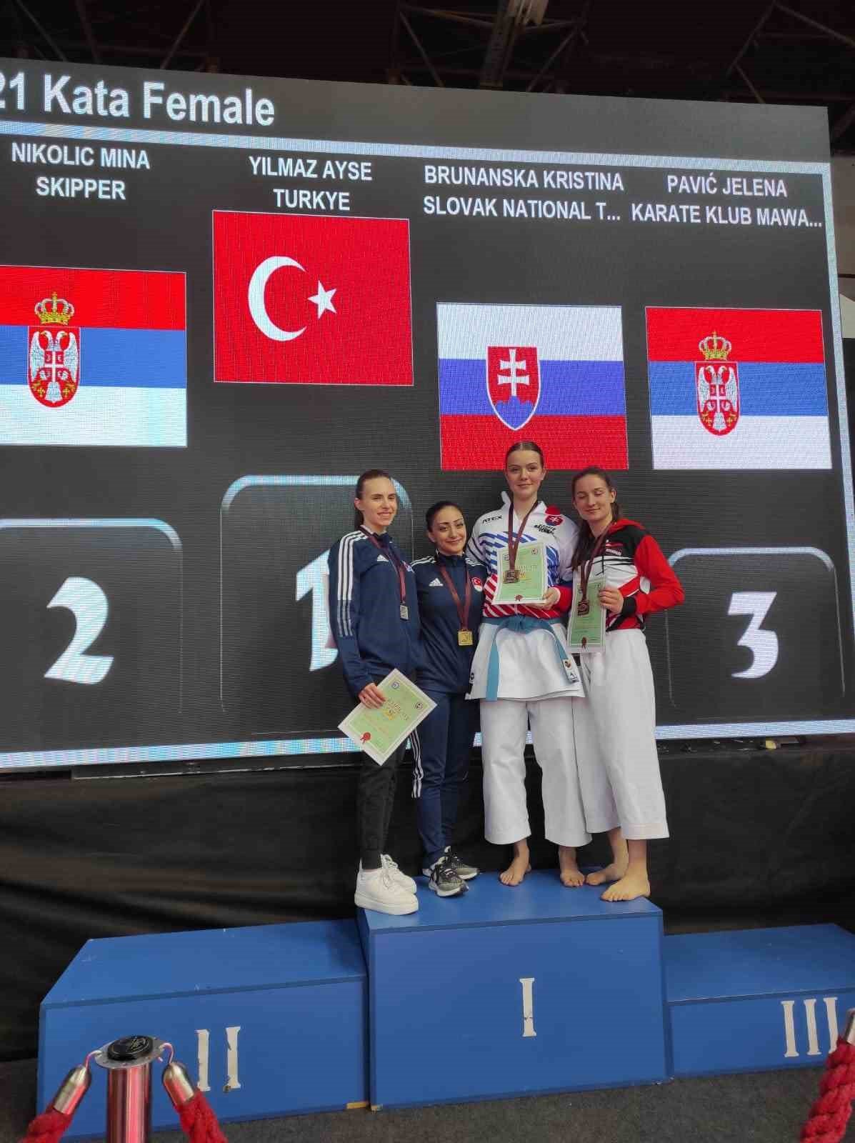 Afyonlu sporcu Ayşe Yılmaz altın madalya ile dönüyor