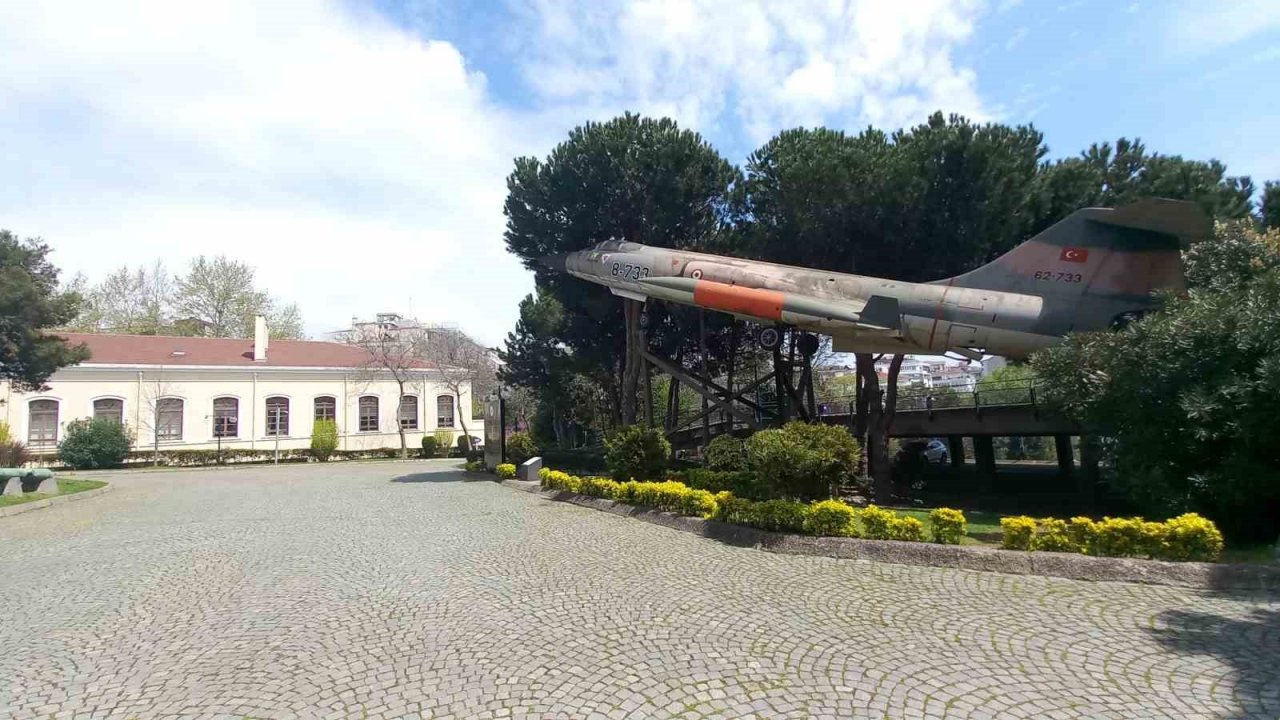 Harbiye Askeri Müzesi’nde tarihi kılıçlara bakım çalışması