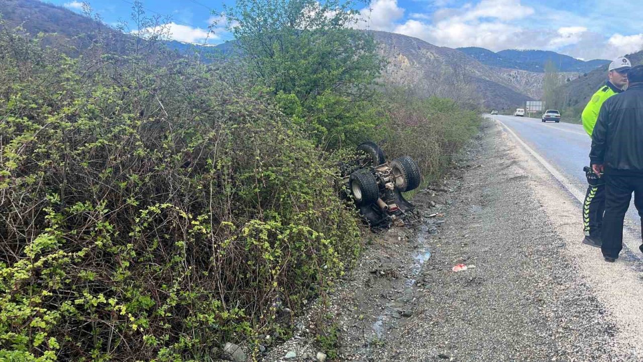 Şarampole devrilen ATV’nin sürücüsü yaralandı