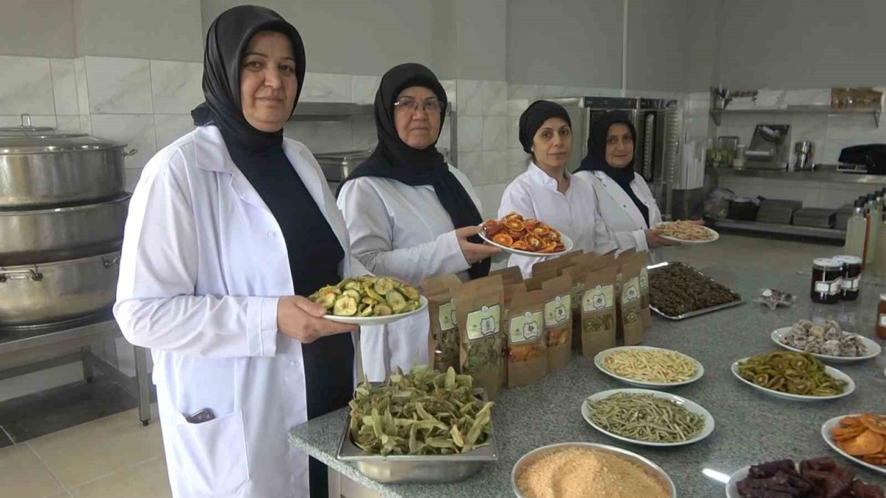 Yöresel ürünler kadınlara gelir kaynağı oldu