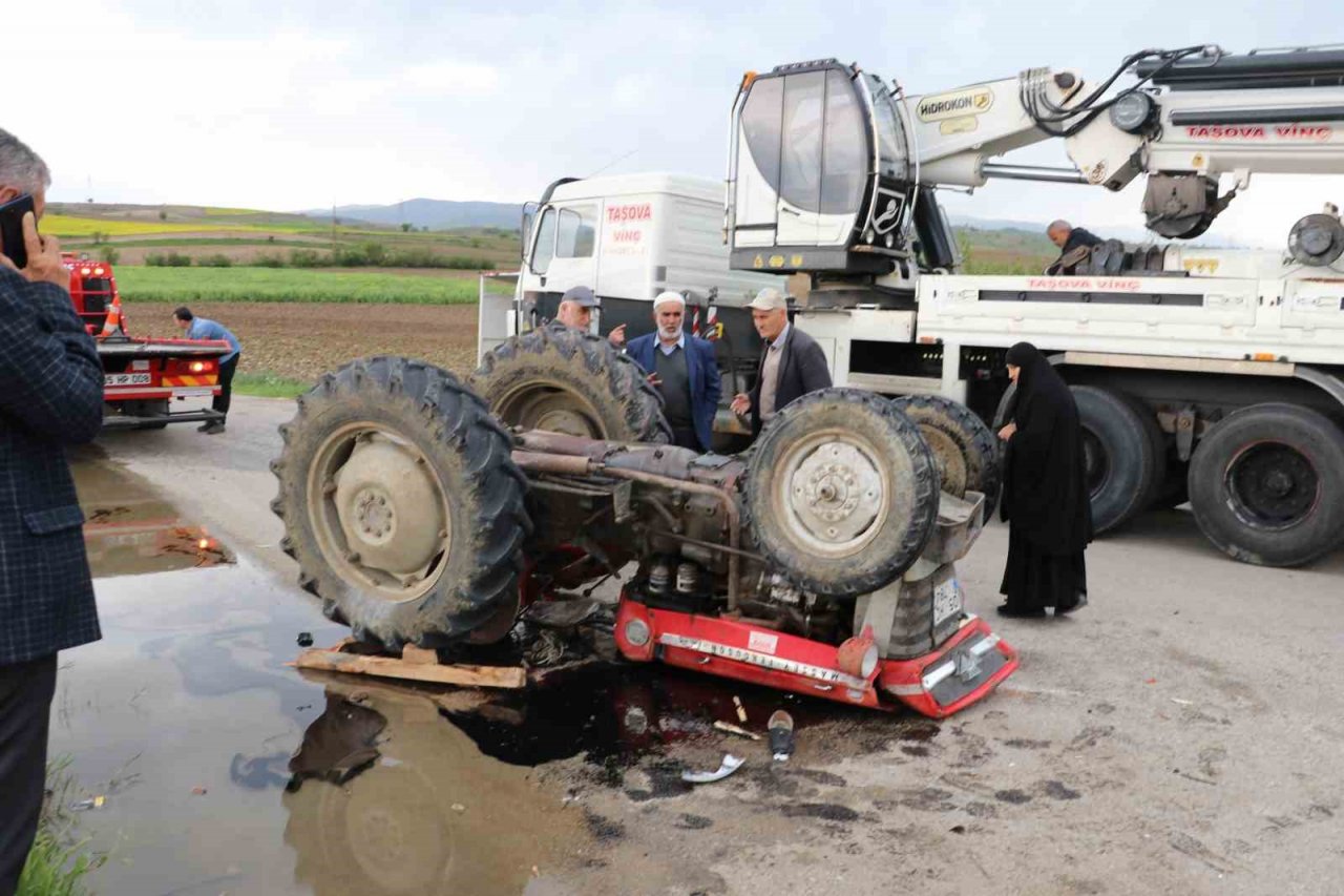 Amasya’da iki kazada 1’i ağır 6 yaralı