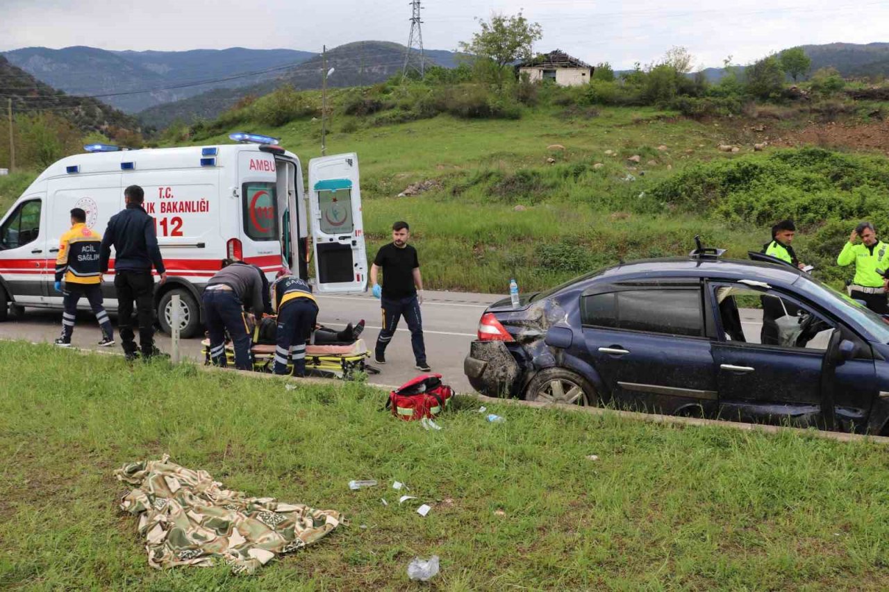 Amasya’da iki kazada 1’i ağır 6 yaralı