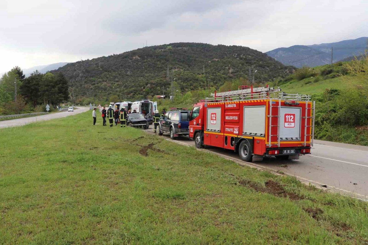 Amasya’da iki kazada 1’i ağır 6 yaralı