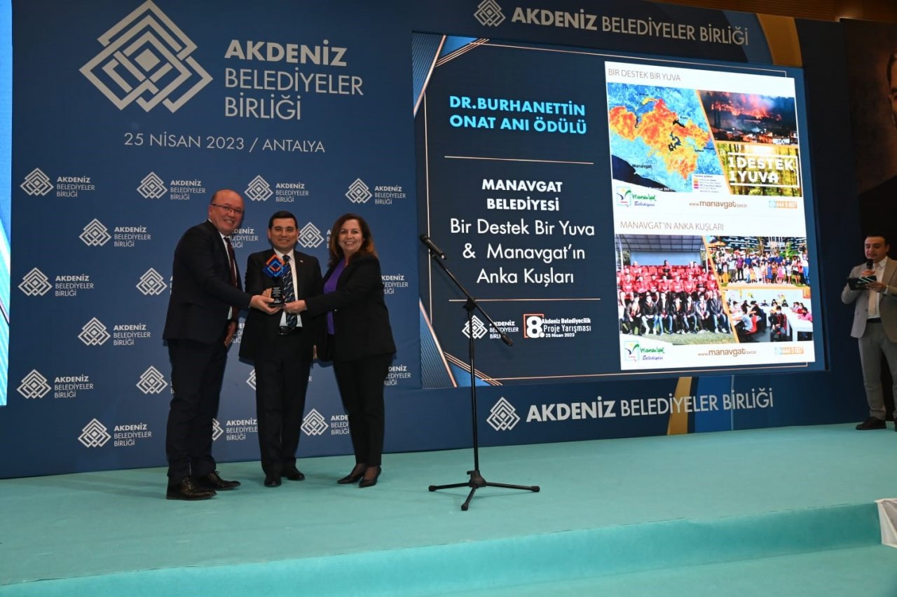 Manavgat Belediyesi’nin projelerine iki ödül birden