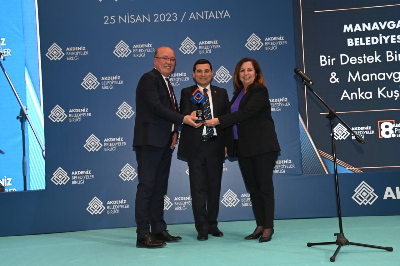 Manavgat Belediyesi’nin projelerine iki ödül birden