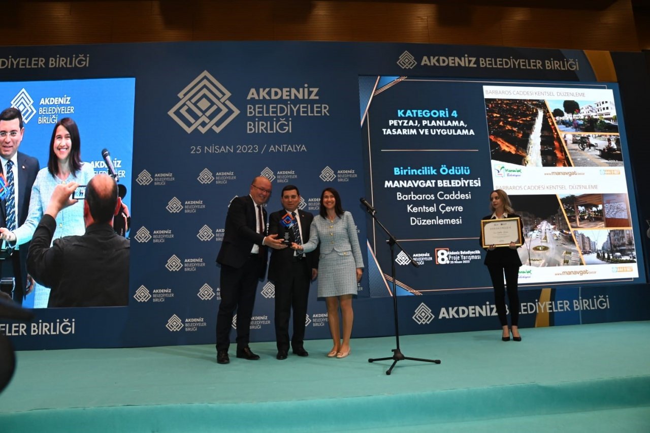 Manavgat Belediyesi’nin projelerine iki ödül birden