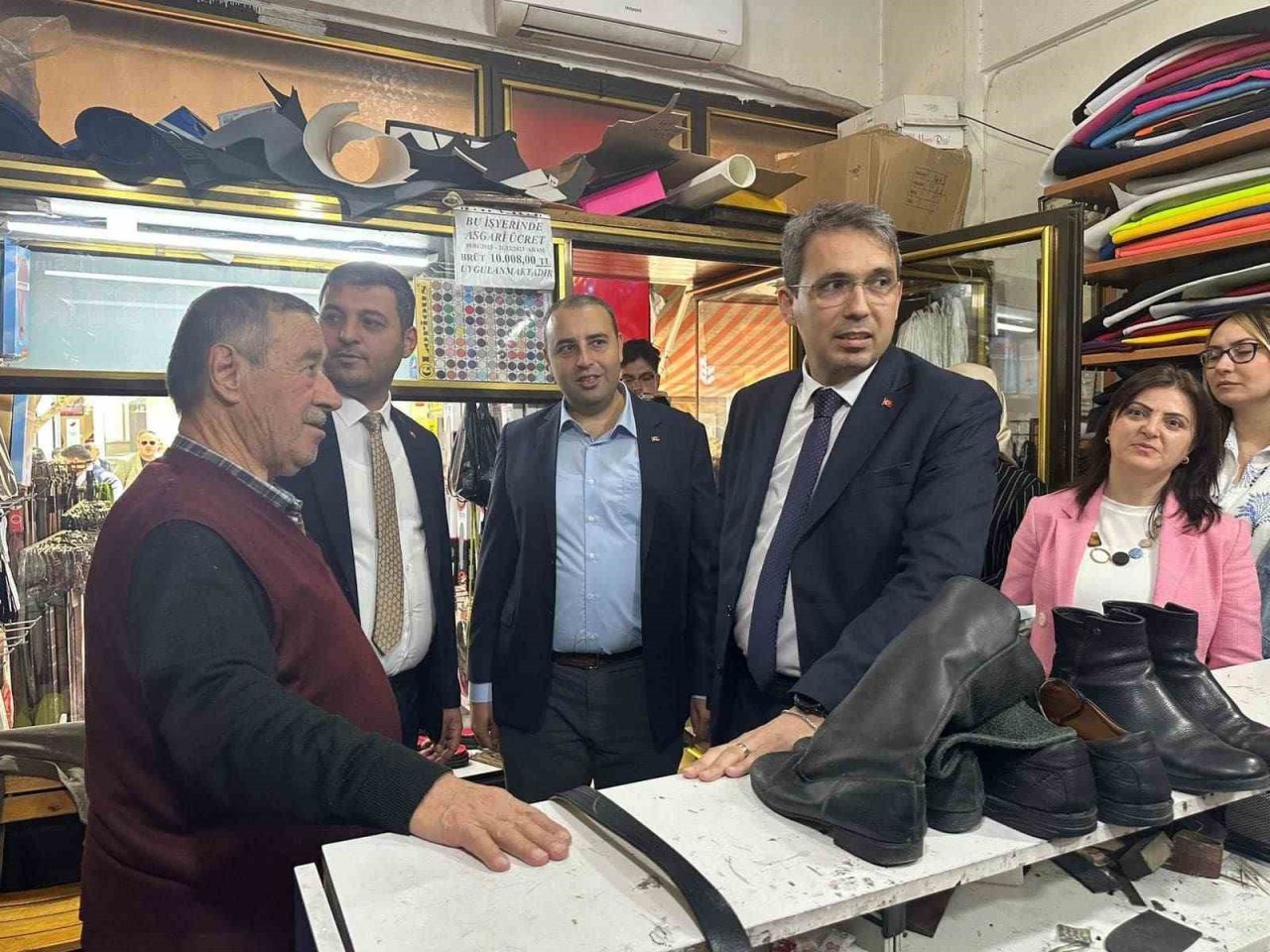 AK Parti’li Ökten, İncirliova’da seçim çalışmalarına katıldı