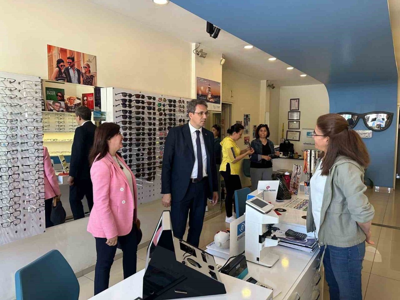 AK Parti’li Ökten, İncirliova’da seçim çalışmalarına katıldı