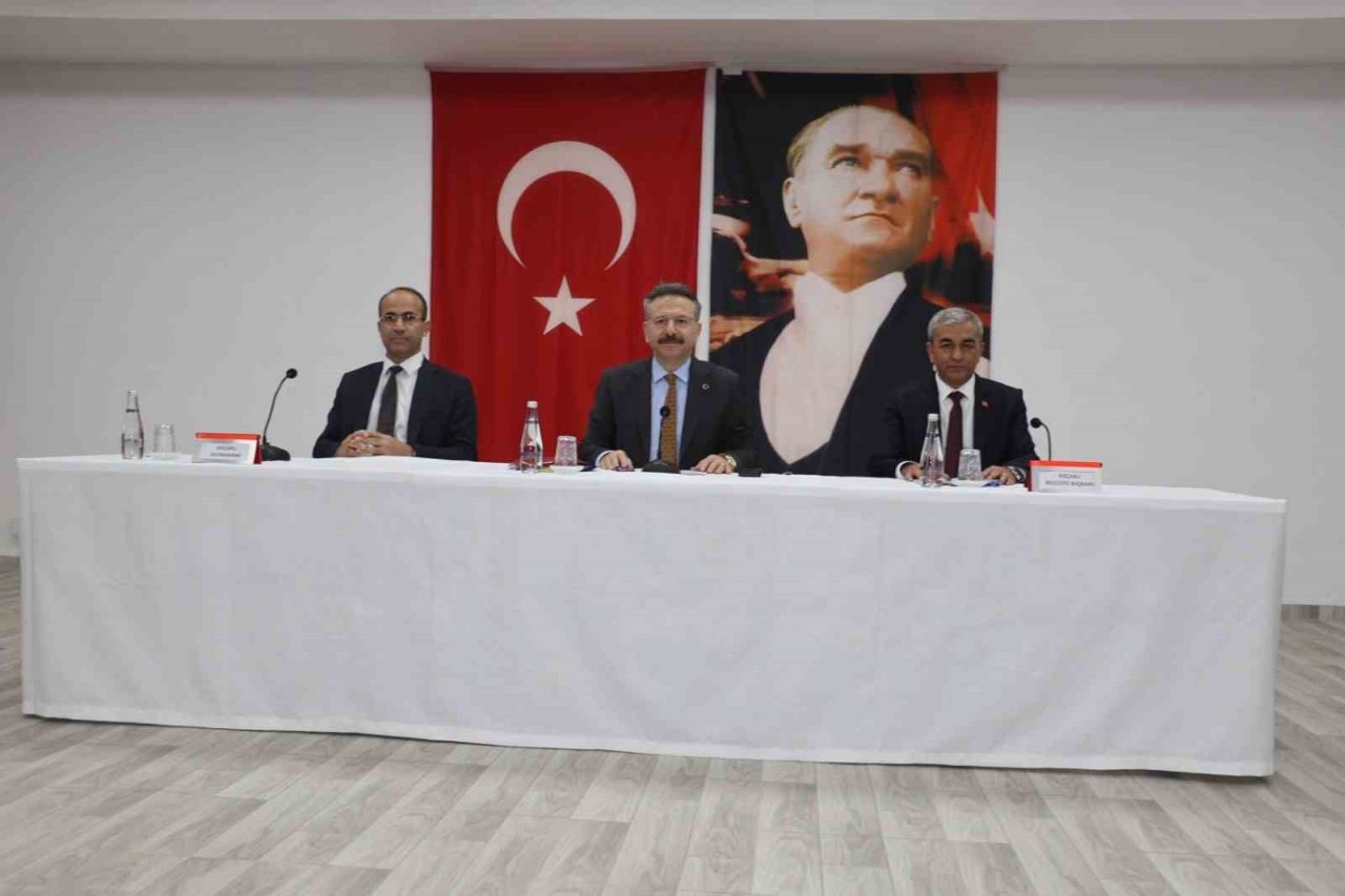 Koçarlı’da muhtarların sorunları masaya yatırıldı