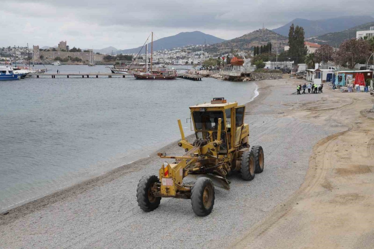 Belediye Halk Plajlarında son hazırlıklar yapılıyor