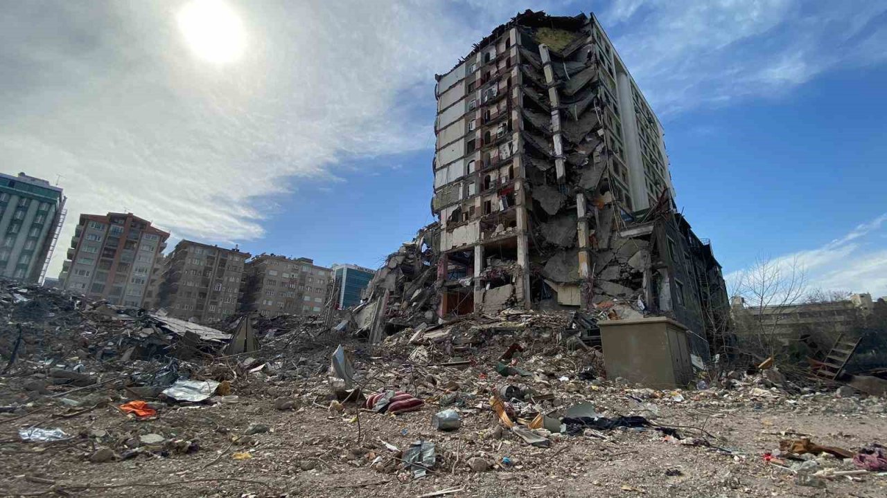 89 kişinin öldüğü Galeria İş Merkezine ilişkin bilirkişi raporu hazırlandı