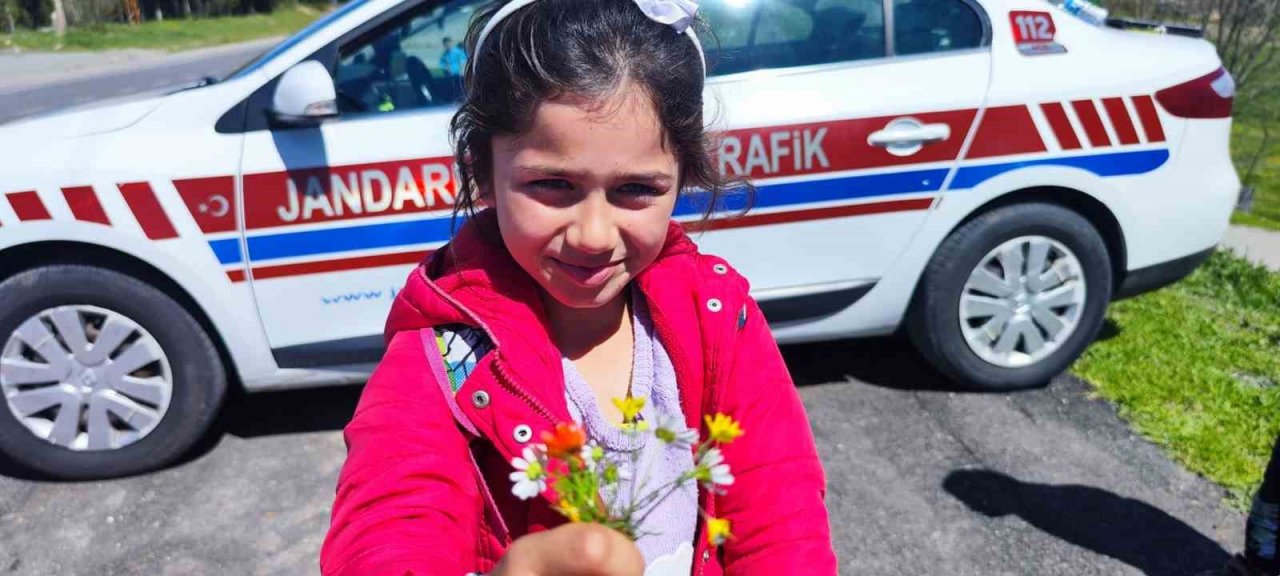 Jandarmadan öğrencilere trafik eğitimi