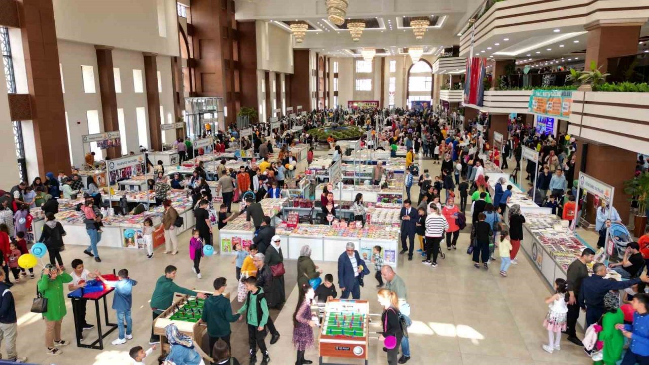 Gaziantep’te çocuk şenliğine yoğun ilgi