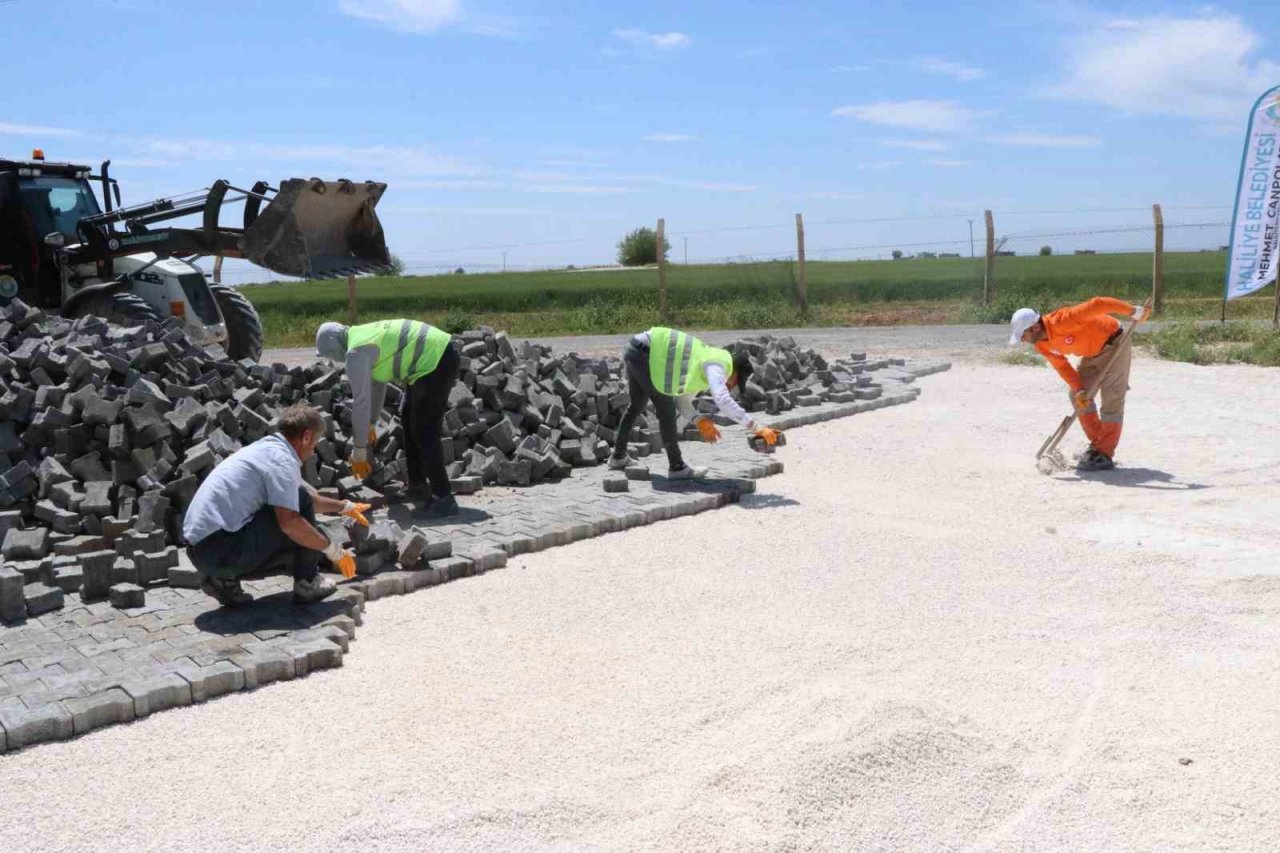 Haliliye kırsalında yol çalışmaları son sürat