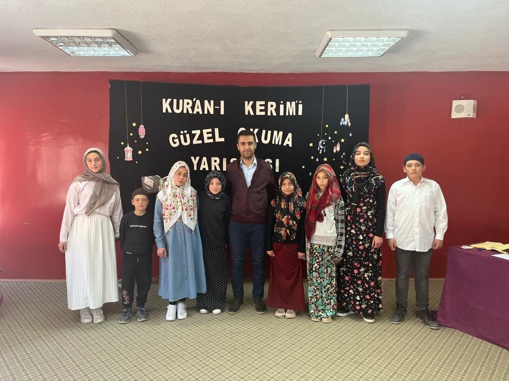 Hisarcık Karbasan Ortaokulunda Kur’an-ı Kerim’i güzel okuma yarışması