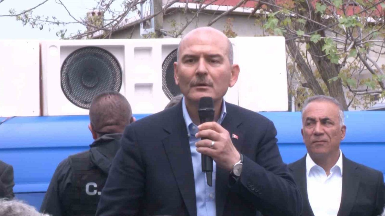 Bakan Soylu: "Polislerimiz terör kıyafetini giymiş milletvekili adayını kıskıvrak aldı"