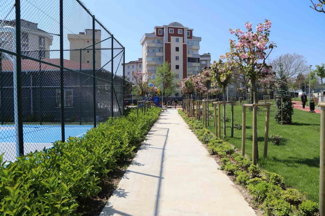 Kartal’da Karlıktepe Mahallesi spor parkı hizmete açıldı