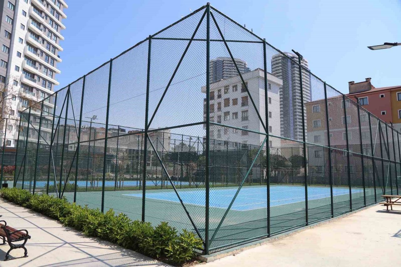 Kartal’da Karlıktepe Mahallesi spor parkı hizmete açıldı