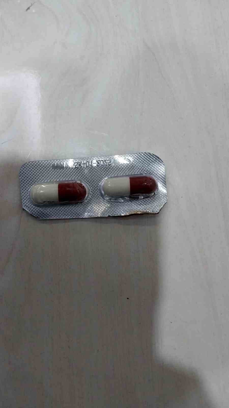 Aracın motor kısmına zulalanan uyuşturucu maddeler güven timlerinden kaçmadı