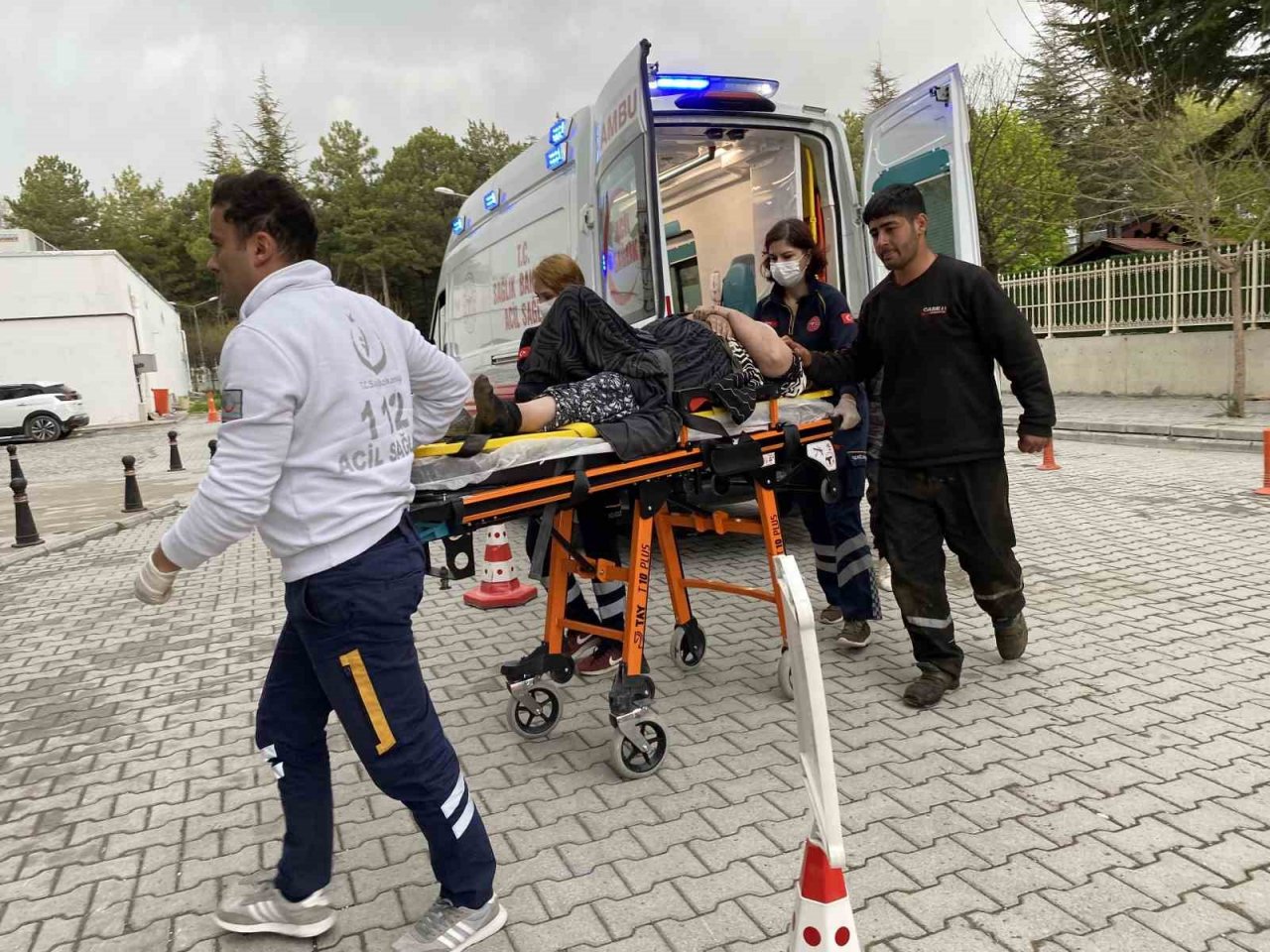Konya’da motosiklet ile hafif ticari araç çarpıştı: 2 yaralı