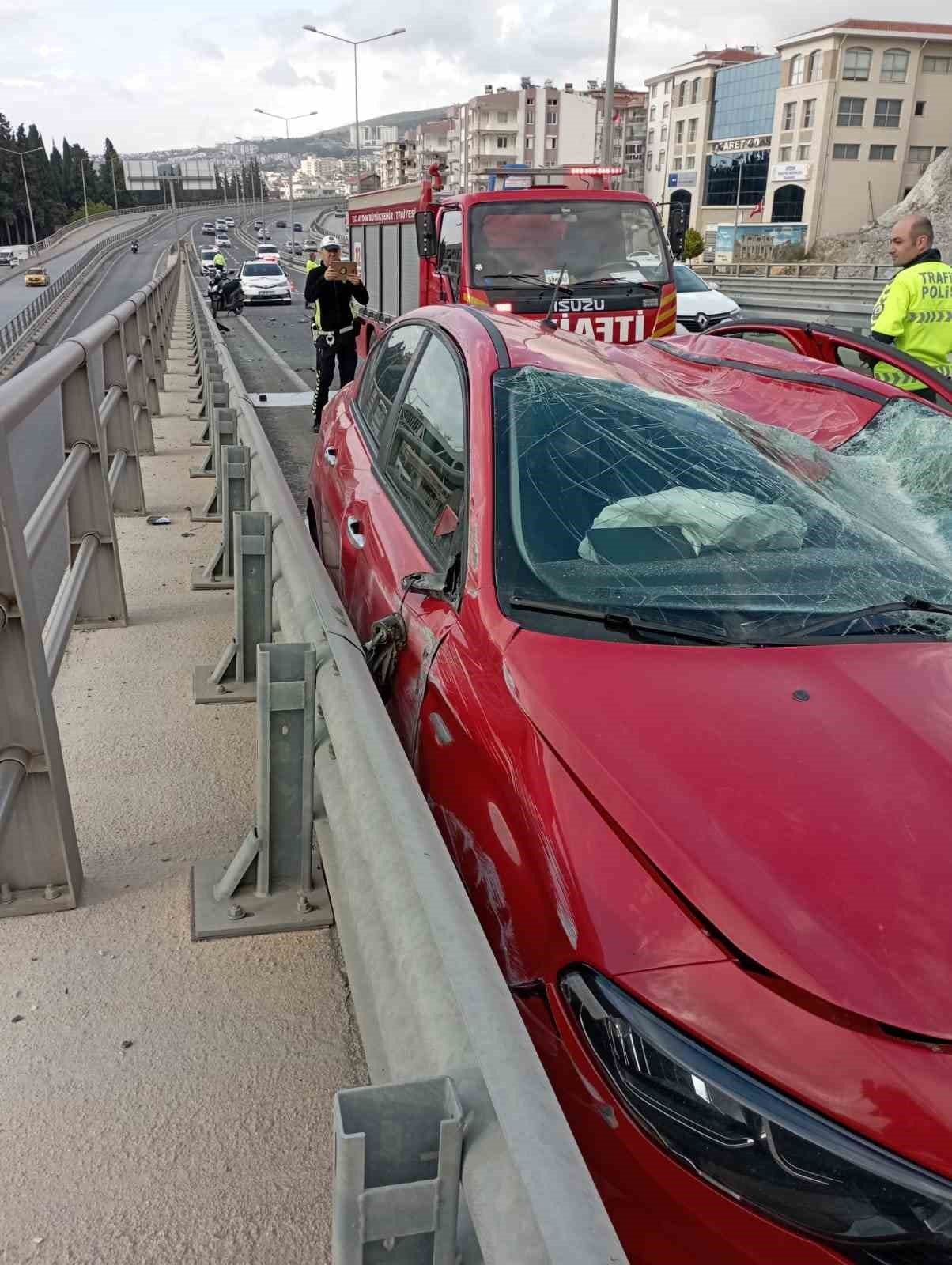 Kuşadası’nda trafik kazası: 2 yaralı