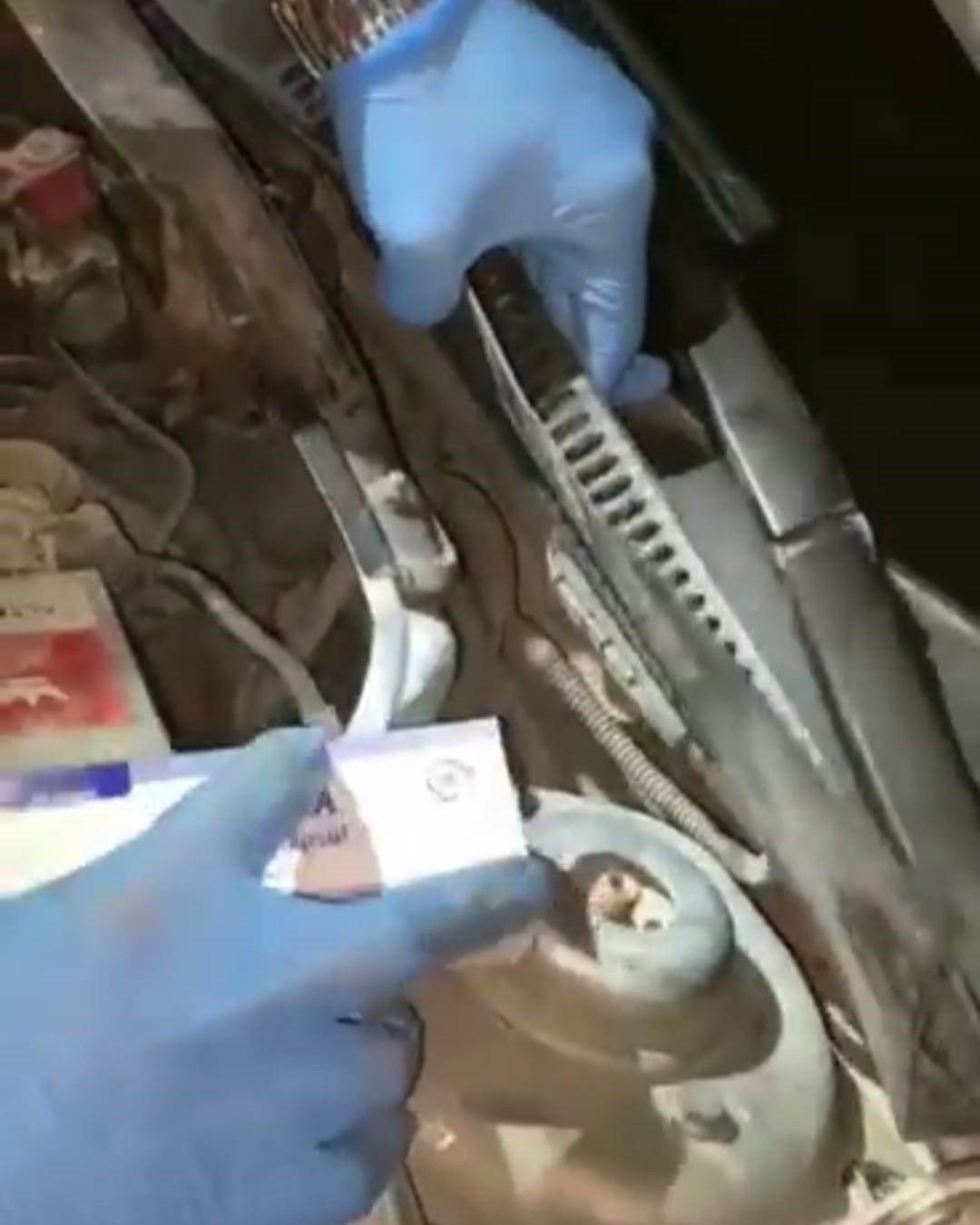 Kütahya’da aracında yüklü miktarda uyuşturucu bulunan şahıs tutuklandı