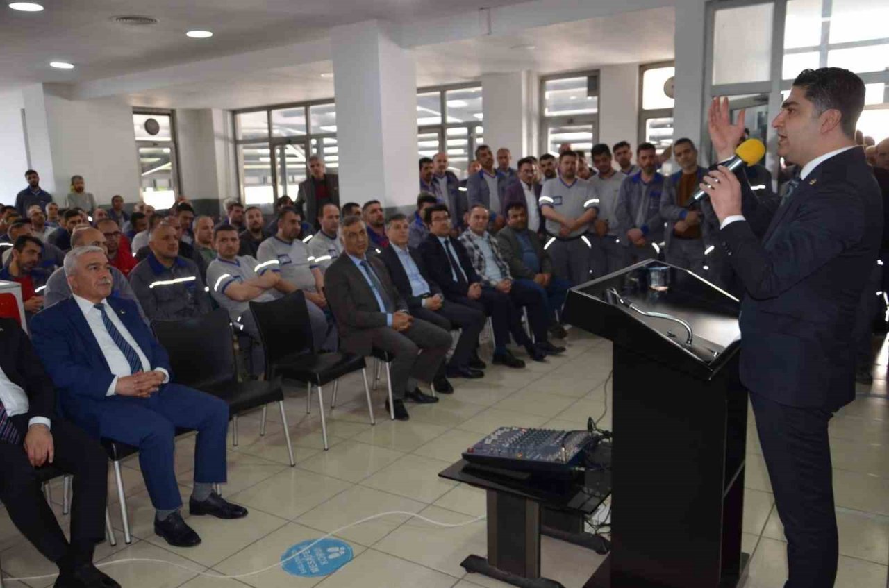 MHP Genel Başkan Yardımcısı Özdemir: ”Türk milletine ihanet edenlerin mutlak sondan kaçması mümkün değildir"