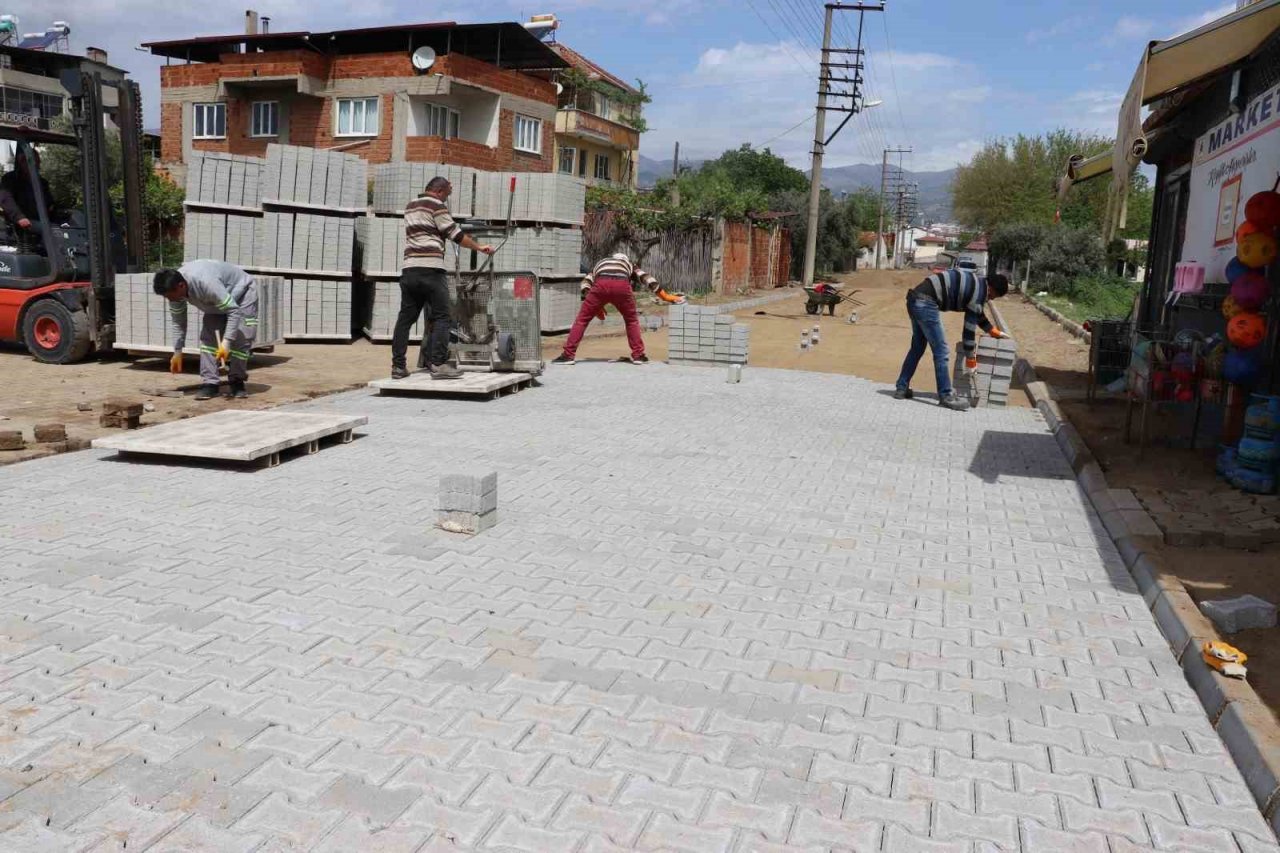 Nazilli’de sokak yenileme çalışmaları devam ediyor