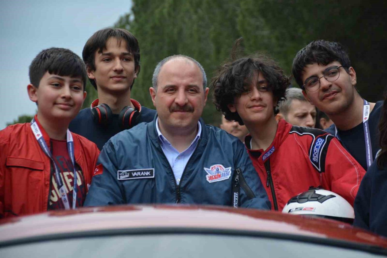 İnsansız su altı araçlarından, savaşan İHA’lara kadar hünerlerini sergilediler