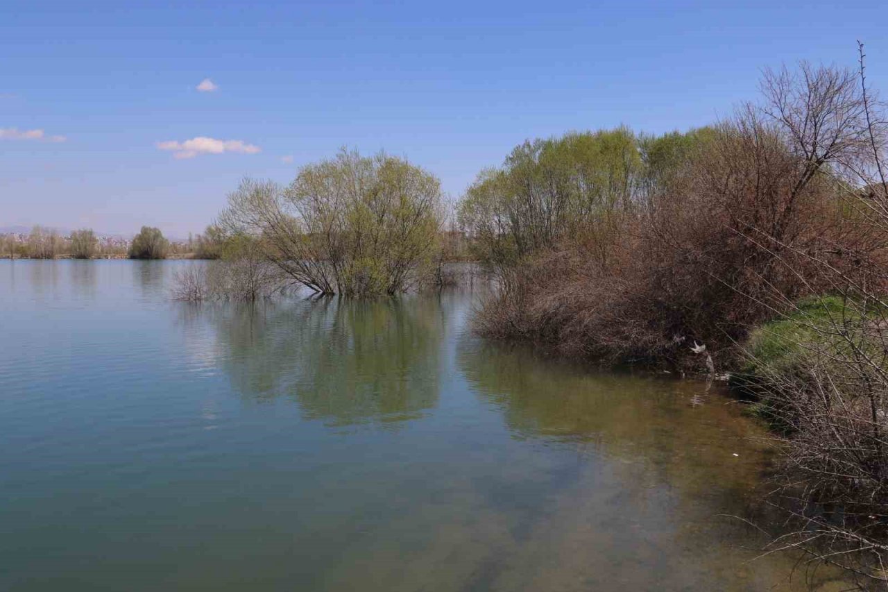 Suyu 30 metre çekilmişti, son yılların en yüksek seviyesine ulaştı