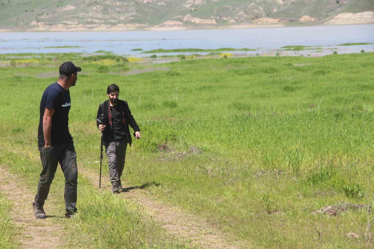 Risk alıp baraj sahasına ekim yapmışlardı: Emekleri sular altında kaldı