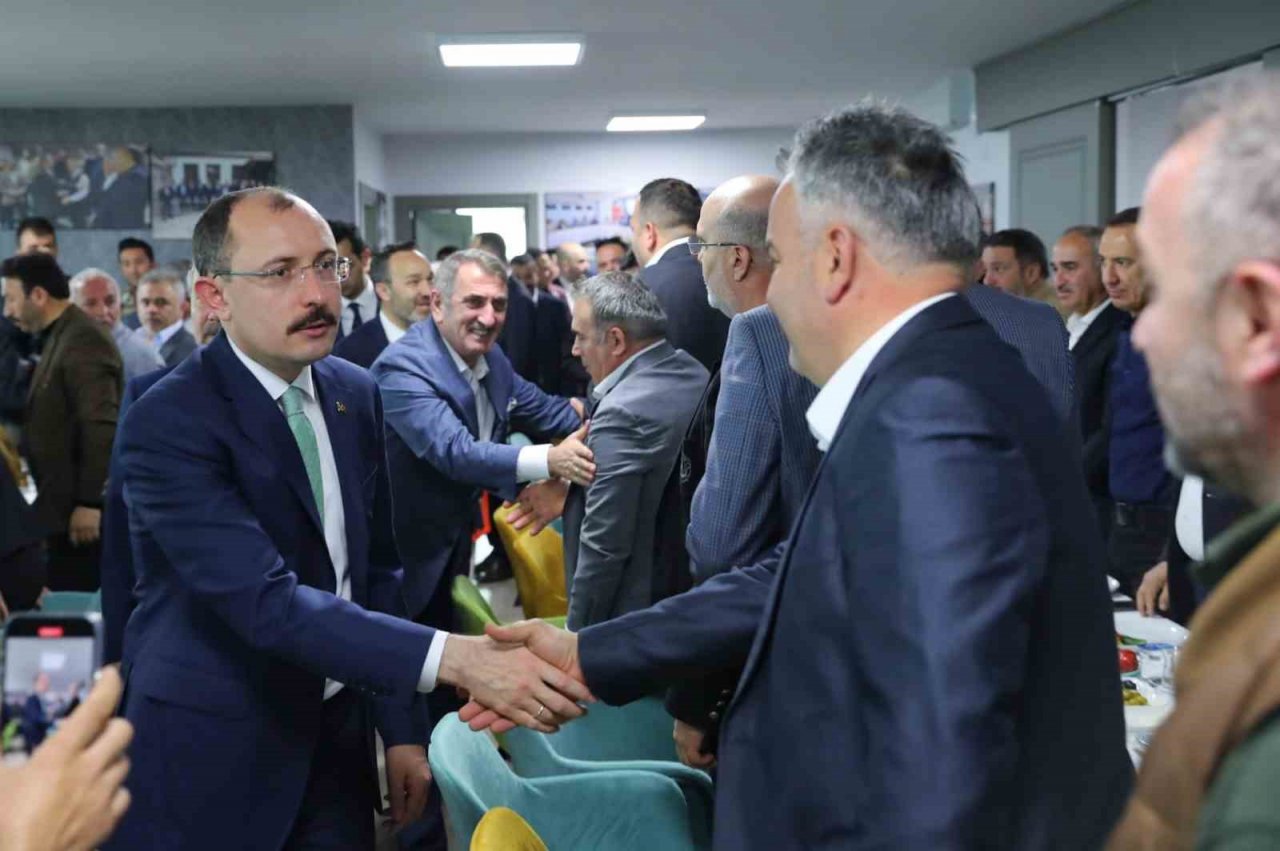 Bakan Muş: “Müteahhitlik dışarıdan kolay gibi gözüken ancak disiplin gerektiren bir sektördür”