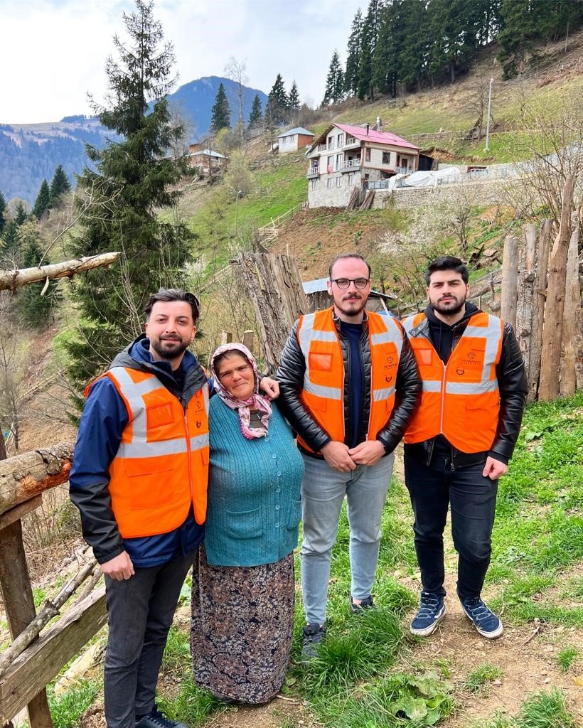Genç Trabzonlular’dan şehit Eren Bülbül için anıt mezar