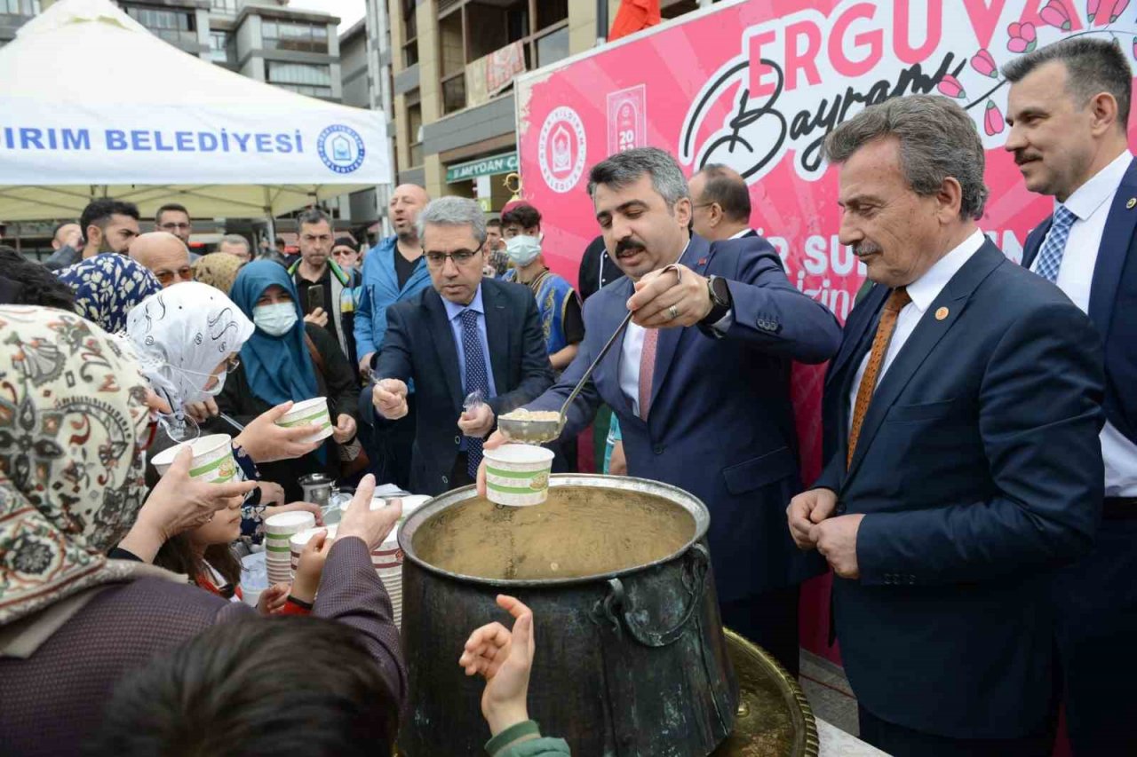 600 yıllık gelenek ’Erguvan Bayramı’