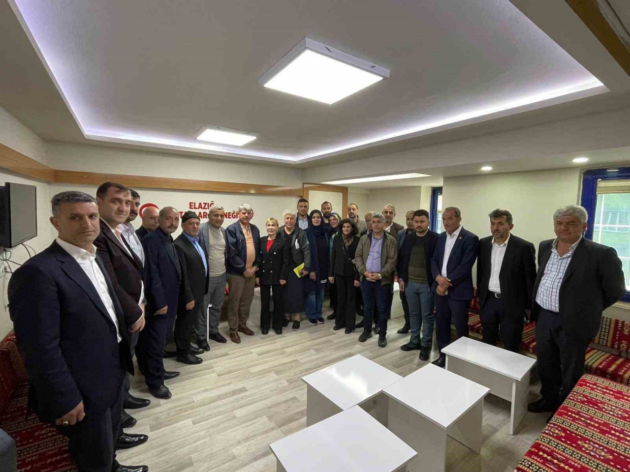 Bağımsız aday Prof. Dr. Yasemin Açık, “Arkamda bana güç veren hemşehrilerim var”
