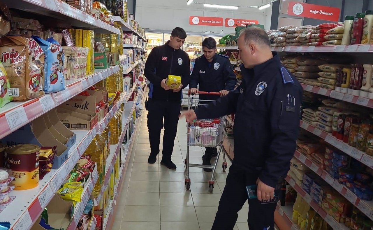 Altınova’da marketler denetlendi