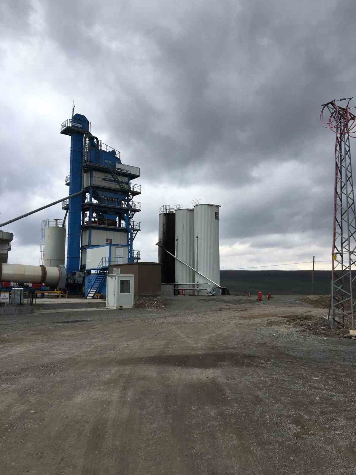 Ardahan’da zift tankı patladı: 4 işçi yaralandı