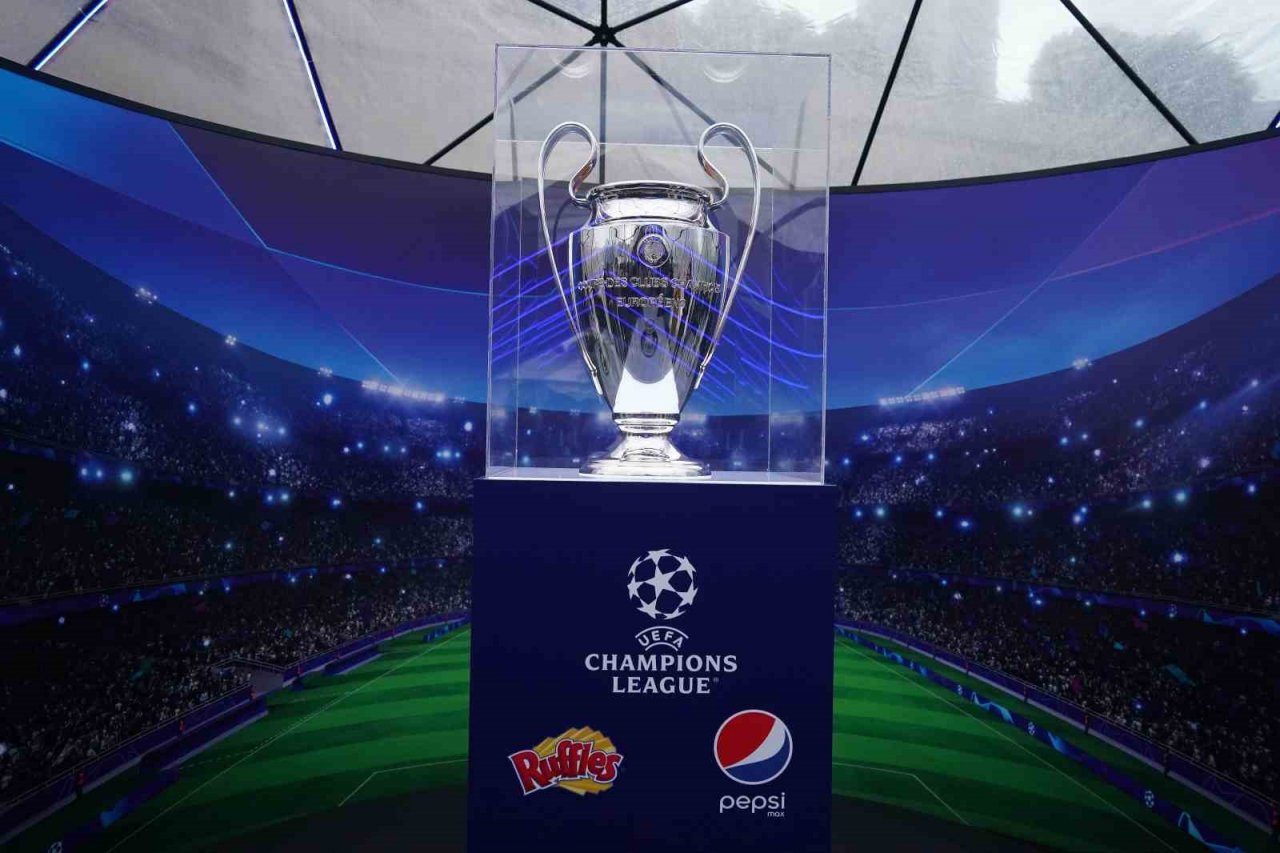 UEFA Şampiyonlar Ligi kupası İstanbul’da