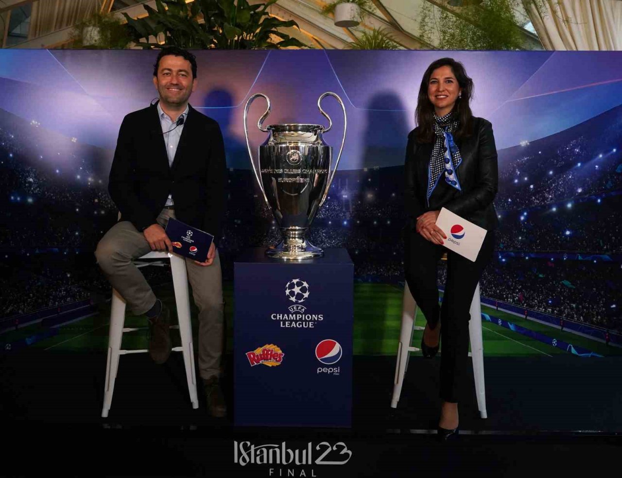 UEFA Şampiyonlar Ligi kupası İstanbul’da