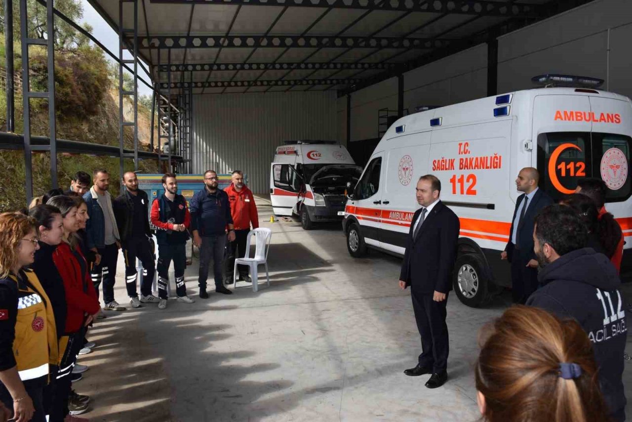 Aydın İl Sağlık Müdürü Şenkul ambulansın direksiyonuna geçti