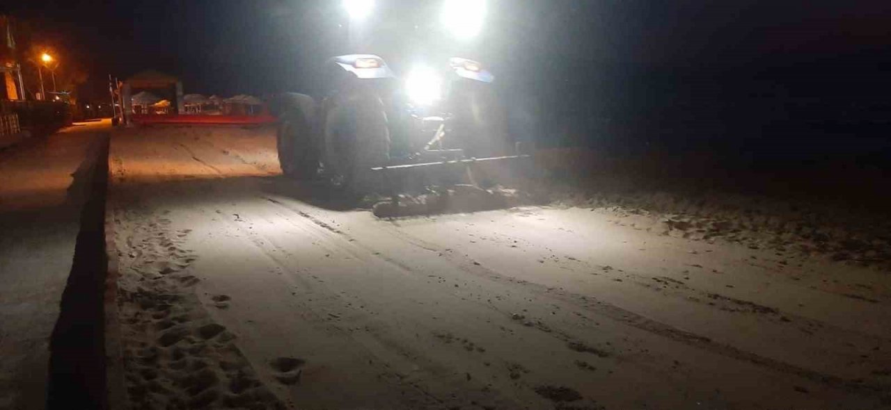 Aydın Büyükşehir Belediyesi sahilleri sezona hazırlıyor