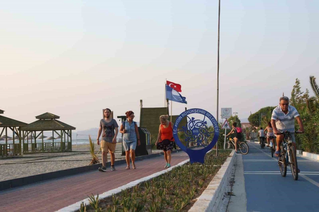 Aydın Büyükşehir Belediyesi sahilleri sezona hazırlıyor