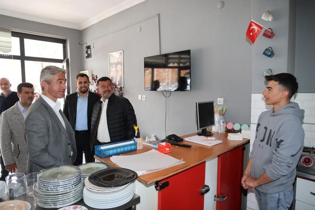 Başkan Oktay: “Marmaris halkı hep yanınızda”