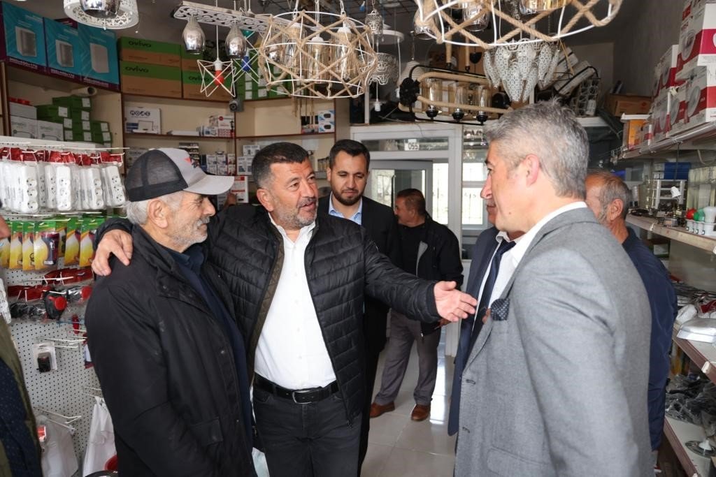 Başkan Oktay: “Marmaris halkı hep yanınızda”