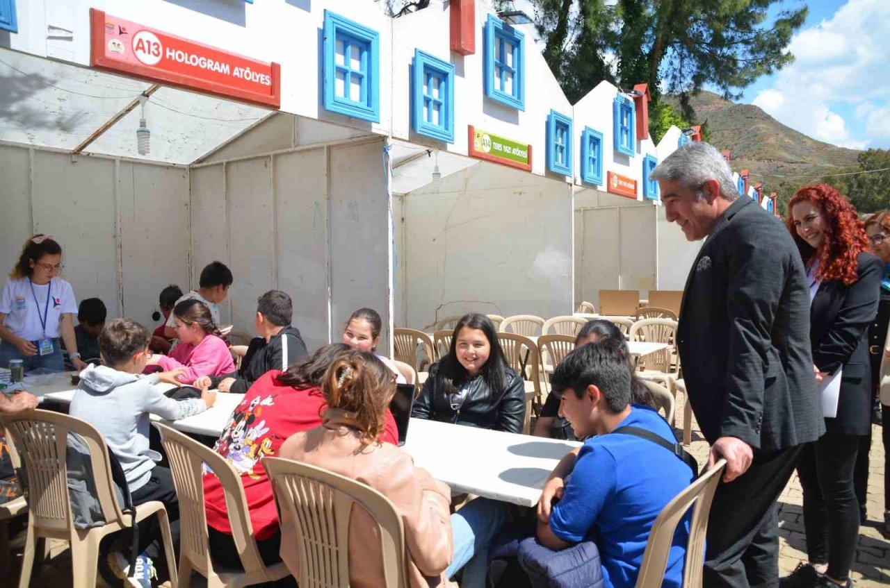 Marmaris’te çocuklar bilimle buluştu