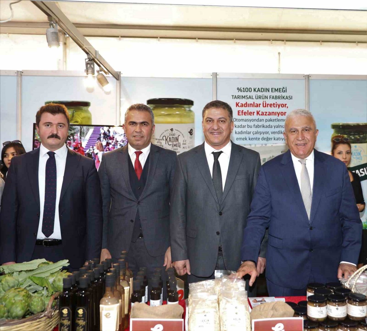 Başkan Atay, Aydın Tarım Fuarı’nda belediyenin ürünlerini tanıttı